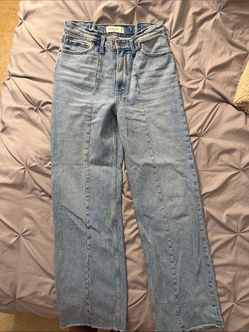 Abercrombie & Fitch Light Wash 90s Relaxed